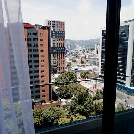 Apartamento De Lujo En Zona 10 جواتيمالا المظهر الخارجي الصورة